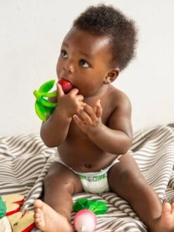 Jouet De Dentition Mery La Cerise - OLI & CAROL Rouge - Oli Et Carol -Produits Pour Bébé jouet de dentition mery la cerise oli carol 4